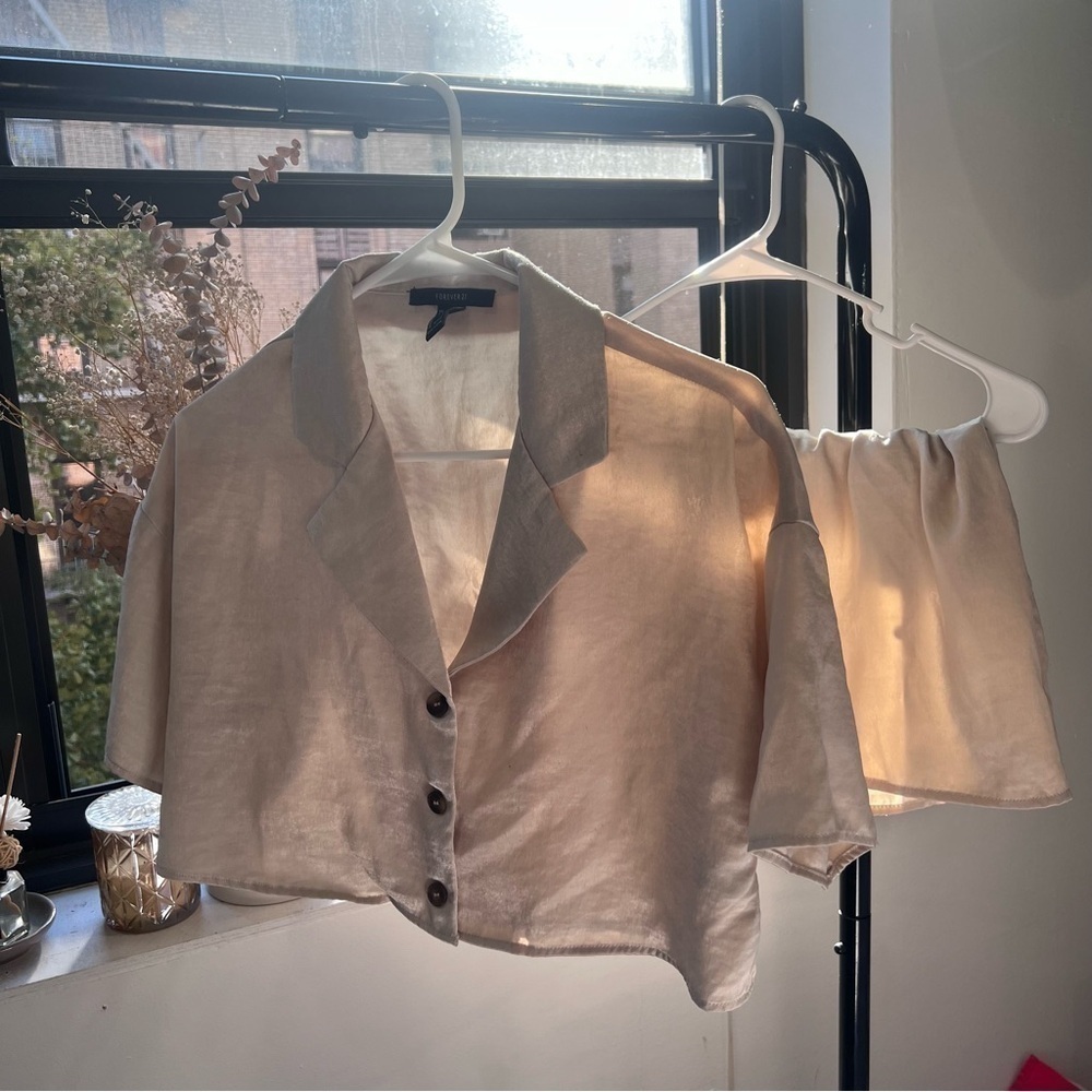 Crème short sleeve and shorts sleep set